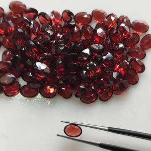 โกเมนสีแดงธรรมชาติ 7x5 มม. รูปทรงวงรี คุณภาพดีที่สุด พลอยหลวมสำหรับทำเครื่องประดับ - Product Image 4