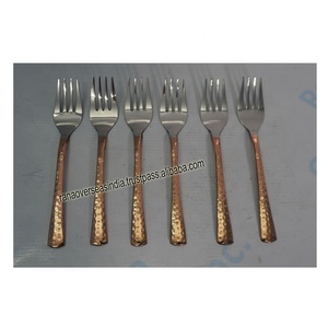 Ensemble de fourchettes en cuivre et en acier de haute qualité avec design martelé pour les mariages de cuisine en gros pour restaurant hôtel usage domestique - Product Image 5