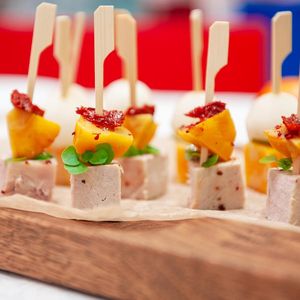 200 Pezzi Spiedini Piatti in Bambù da 3,5 Pollici, Stuzzicadenti per Antipasti e Finger Food, Accessori per Barbecue - Product Image 3