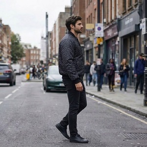 เสื้อแจ็คเก็ตบอมเบอร์ลำลองแบบสวมใส่สบายสำหรับผู้ชาย คอตั้ง ซิปยาว กันลม ลายพรางสีดำแบบพิเศษ น้ำหนักเบา เหมาะสำหรับฤดูใบไม้ผลิ - Product Image 5