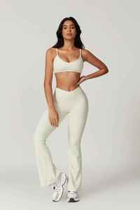Soutien-gorge de sport sans couture pour femme, col rond, bretelles spaghetti, maintien moyen, yoga, couleur unie, tissu extensible - Product Image 3