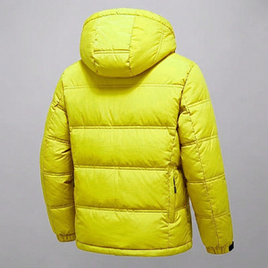 Proveedor de Chaquetas Acolchadas con Capucha y Logotipo Personalizado al por Mayor, Chaqueta de Invierno Gruesa y Cálida - Product Image 2