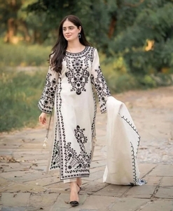 Conjunto de Salwar Kameez de Georgette Bordado, Largo hasta el Suelo, para Otoño, con Estampado Floral Blanco, Tradicional Indio-Pakistaní, para Mujer - Product Image 1