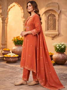 Ensemble Kurta 2 pièces pour femmes, été, élégant, imprimé orange, toile brodée, col en coton, manches trois-quarts, séchage rapide - Product Image 5