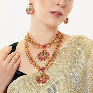 Conjunto de Collar, Pendientes y Tocado de Perlas de Imitación con Baño de Oro, Diseño Floral Largo Rani Haar, Joyería Étnica de Moda - Product Image 4