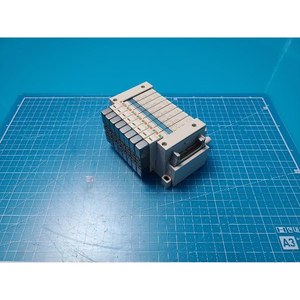 Válvula Solenoide Neumática SMC VQ1201N-51-Q Usada Como Parte del Equipo Legacy Semiconductor - Product Image 4
