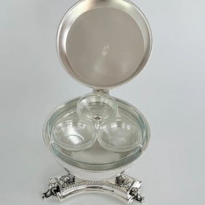 Elegante tazón de metal con acabado plateado para chocolate, con tapa, perfecto para la mesa del comedor familiar, para exhibir dulces, frutos secos y para regalar. - Product Image 6