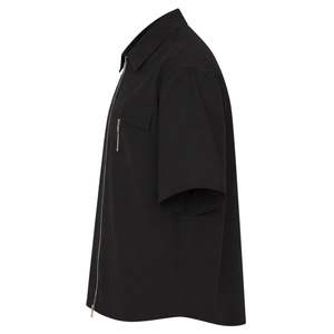 Chemise zippée à manches courtes pour homme, style utilitaire décontracté, streetwear, couleur noire unie, vente en gros OEM - Product Image 3