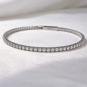 Pulsera de Cadena Tipo Tenis Flexible de Lujo en Oro Blanco de 9K con Diamantes Cultivados en Laboratorio de Corte Brillante y Acabado en Oro Blanco - Product Image 1