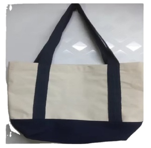 Sac fourre-tout en coton conçu pour transporter de lourdes charges facilement idéal pour les courses d'épicerie et les activités de plein air en Inde - Product Image 5