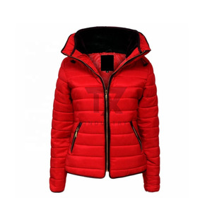 Chaquetas Acolchadas Ligeras para Mujer Hechas en Pakistán, Ropa Casual de Punto - Product Image 1