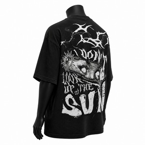 เสื้อยืดแขนสั้นสีดำทรงโอเวอร์ไซส์สำหรับผู้ชาย พิมพ์ลายกราฟิกสีขาว สไตล์สตรีท คอกลม ผ้าเจอร์ซีย์คอตตอน 100% ทรงพอดีตัว - Product Image 6