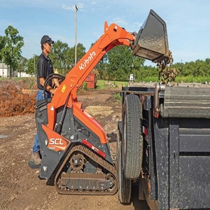 Chargeuse compacte Kubota SCL1000 durable et efficace pour la construction, l'agriculture, l'entretien des terrains et les travaux difficiles - Product Image 2