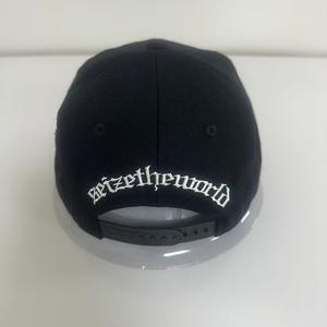 Casquettes Snapback Noires à 6 Panneaux en Tissu 80% Acrylique 20% Laine Brodé Personnalisé avec Visière Plate et Bord Inférieur Vert Fournisseur - Product Image 5