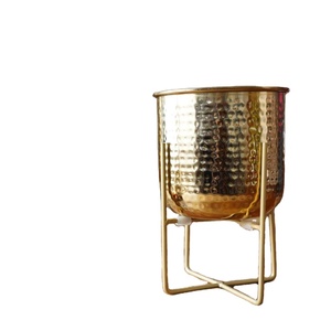 Maceta de Metal antigua hecha a mano, maceta y maceta de alto acabado, Venta caliente elegante, precio al por mayor, florero - Product Image 1