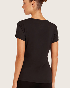 T-shirt décontracté noir uni à col rond et manches courtes pour femme, coupe classique, 100 % coton, toutes saisons, vente en gros 2026 - Product Image 4