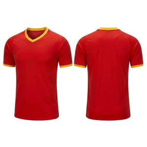 Maillot de football unisexe rouge uni à col en V et manches longues, en tissu maille polyester respirant et anti-humidité, coupe ample, toutes saisons - Product Image 1