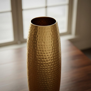 Vase en métal artisanal, porte-fleurs décoratif contemporain, élégant accent de décoration pour table, centre de table, salon, chambre à coucher - Product Image 2