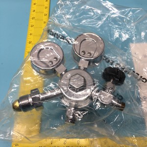Régulateur de gaz comprimé MATHESON 3183-580 - Équipement et pièces semi-conductrices de renommée mondiale à confiance mondiale - Product Image 4