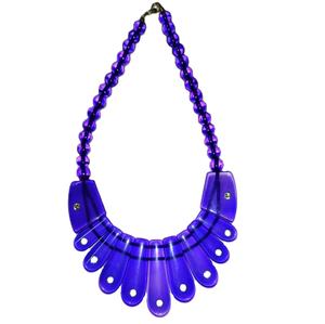 Collar de Cuentas de Resina con Diseño de Flores Antiguas, Artesanía Europea de Resina, Artesanía Sami - Product Image 1