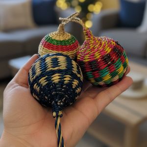 Boule de Noël artisanale en jonc de mer, ornement rustique en fibre naturelle à suspendre, boule de Noël du Vietnam, vente en gros à prix abordable - Product Image 3