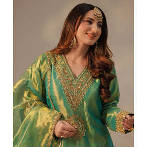 Traje de trabajo de secuencia y bordado elegante para mujer con trabajo hecho a mano en piedra - Product Image 3