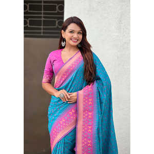 Sari Patola en soie douce bleu ciel tissé Zari avec motifs Bandhani contrastants, 650g, marque Elite Weaves, style indien/pakistanais, longueur genou, pour soirée - Product Image 5