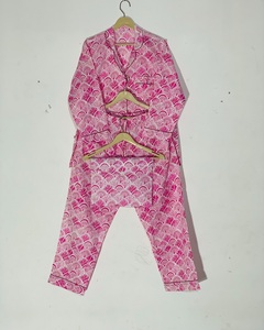 Ensemble de pyjama pour femmes, motif ethnique imprimé à la main, rose, peau sensible, haute qualité, prix de gros - Product Image 5