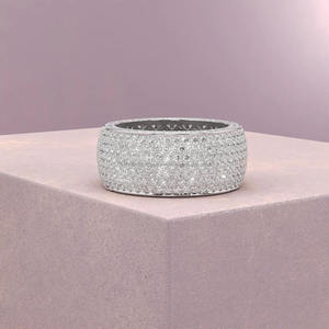 Bague de mariage pour homme en argent sterling 925 avec moissanite taillée en cluster et sertissage pavé, ajustement confortable, cadeau de luxe éthique pour anniversaire - Product Image 1