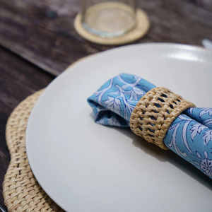 Anneaux de serviettes décoratifs en rotin pour les dîners de Noël, supports naturels pour serviettes en tissu - Product Image 1