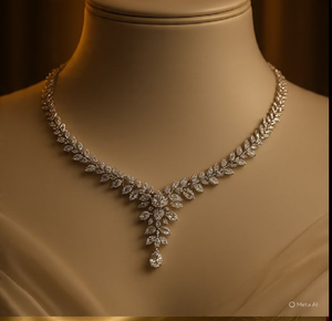 Ensemble de mariée audacieux inspiré des plumes dorées avec incrustations de cristaux brillants, disponible à prix de gros. - Product Image 4