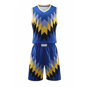 Uniformes de baloncesto para jóvenes y adultos con construcción de malla que permite el flujo de aire durante partidos intensos, ideales para la práctica de entrenamiento en equipo. - Product Image 5