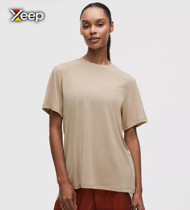 Camiseta Deportiva Ligera Informal para Mujer XEEP, Personalizable, Corte Holgado, Manga Corta, Transpirable, Cuello en V, Tejido de Punto con Letras - Product Image 1