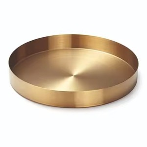 Assiette de présentation en laiton d'inspiration vintage, base classique pour la mise en table, idéale pour les mariages rustiques, restaurants, hôtels et banquets. - Product Image 5