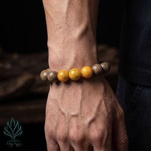 Bracelet de luxe en bois d'agar vietnamien naturel fait main avec corail fossile jaune SV-0021-12 Style classique - Product Image 3