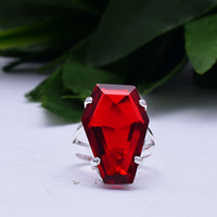 Bague en argent 925 en forme de cercueil avec grenat, bijou gothique en pierre précieuse pour elle