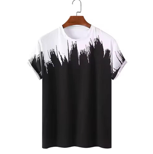เสื้อยืดคอกลมแขนสั้นผู้ชาย ลายเพ้นท์มือสีดำขาว สไตล์ลำลอง ทรงปกติ - Product Image 1