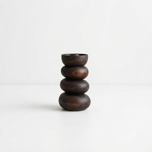 Ce brûleur d'encens en bois présente un design de galets empilés avec un plateau supérieur pour un look zen et moderne, idéal pour la fragrance d'intérieur. - Product Image 2