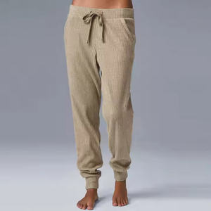 Pantalon de jogging mi-long côtelé décontracté pour femme, 100 % coton, infroissable, extensible, respirant, avec revers élastiques, coupe fuselée, pour usage quotidien - Product Image 1