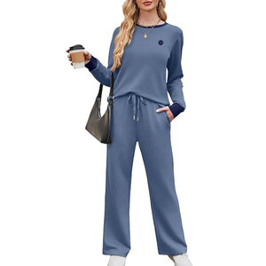 Ensemble de survêtement pour femme de haute qualité, tenue décontractée moderne conçue pour un port quotidien confortable, la détente à la maison et les voyages - Product Image 2