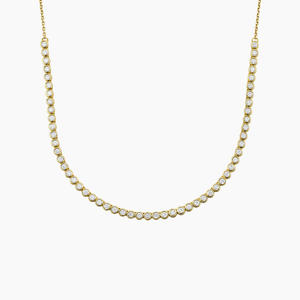 Collar de Oro con Colgante de Hoja Esculpida y Diamantes - Product Image 2