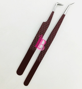 Pinzas para Extensión de Pestañas Lumia Beauty de Acero Inoxidable, Precisión de 45 Grados, Duraderas, Antimagnéticas, Agarre Perfecto, Logotipo Personalizado - Product Image 3