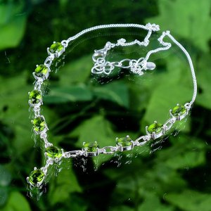 Collier de perles de péridot vert naturel fait main, qualité supérieure, certifié IGI, pendentif minimaliste en pierres précieuses, cadeau pour femme - Product Image 3