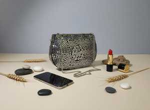 Sac à main bohème de luxe en métal et mosaïque de pierres, orné de perles florales, fait main, pour femmes, idéal pour mariages, soirées, voyages et occasions élégantes - Product Image 3