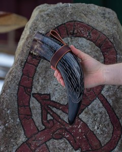 Top Selling New FAIZA CRAFT Handmade Eco-Friendly Carved Design Viking Drinking Horn Logo Authentic Food Safe No Leaks Norse - Product Image 4