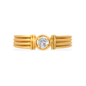 Anillo Solitario Eternal Shimmer para Hombre, Anillo de Oro Amarillo de 14K con un Diamante Solitario de Corte Redondo sobre una Base Pulida con Múltiples Ranuras - Product Image 3