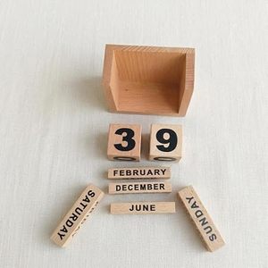 Calendrier perpétuel en bois Imperial Brass Store avec affichage du jour, de la date et du mois, décoration de bureau moderne, Noël, Nouvel An - Product Image 3