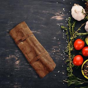 Ensemble de couteaux de chef en acier Damas, best-seller, avec manche en bois et étui en cuir, ensemble écologique de cinq pièces pour les grossistes - Product Image 5