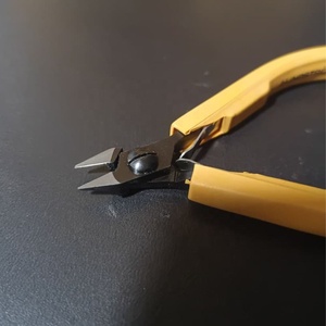 Cortadores Diagonales de Precisión Lindstrom 8148 de 0.1mm-0.8mm, Ultra-Flush, de Acero Inoxidable, Seguros para ESD, CE ISO, para Trefilado de Alambre Plateado y Dorado - Product Image 3