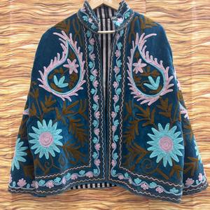 Chaqueta de terciopelo de lujo para mujer, bordada, con diseño floral, hecha a mano, estilo bohemio, étnico, abrigo de invierno - Product Image 1